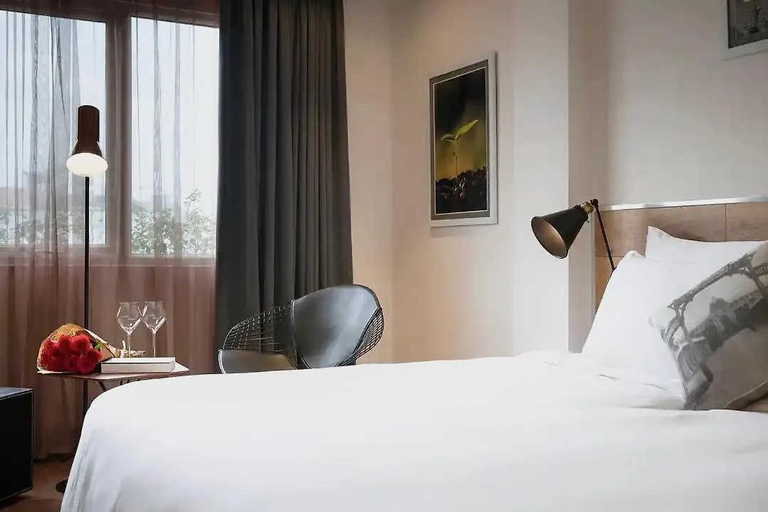 *** Hotel C Central Hotel- Đề Thám Bùi Viện Walking Street Ciudad Ho Chi Minh  Vietnam